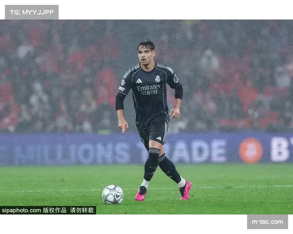 天气预报显示马德里比赛日可能降雨，皇马已进行针对性场地训练