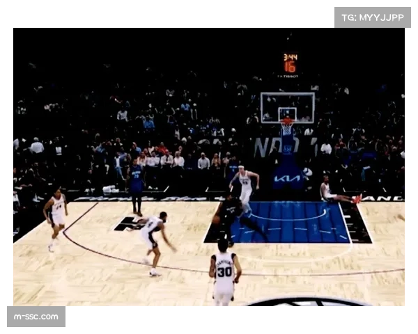 魔术队年轻核心班切罗砍下三双，其中10次助攻多来自侧翼发起